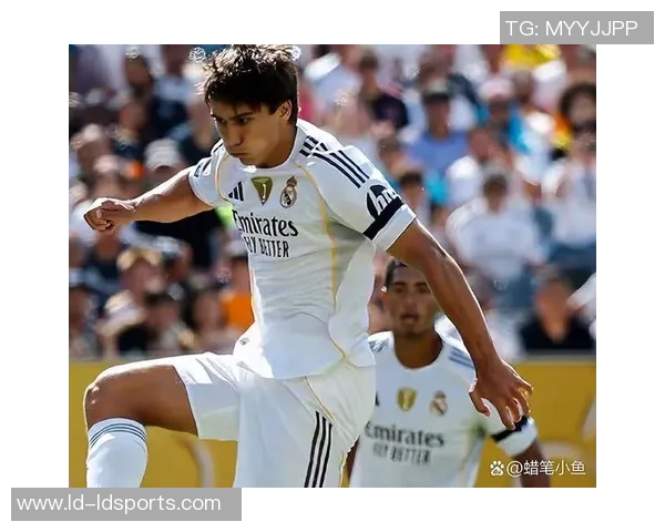 小法谈教练不公阿隆索称赞帕斯表现引发热议